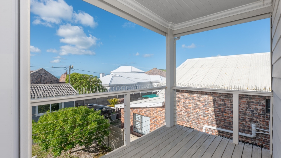 4 Bedroom Property for Sale in Struisbaai Western Cape